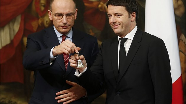 Nov pedseda italsk vldy Matteo Renzi se ujm premirskho adu. (22. nora 2014)
