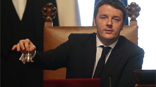 Nov italsk premir Matteo Renzi pedsed prvnmu zasedn sv vldy. (22. nora 2014)