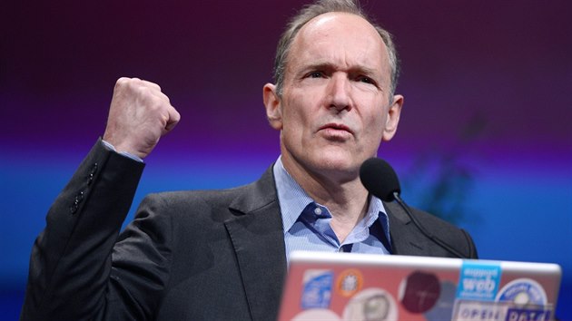 Tim Berners-Lee vynalezl web v roce 1989. Ilustraní foto z konference World...