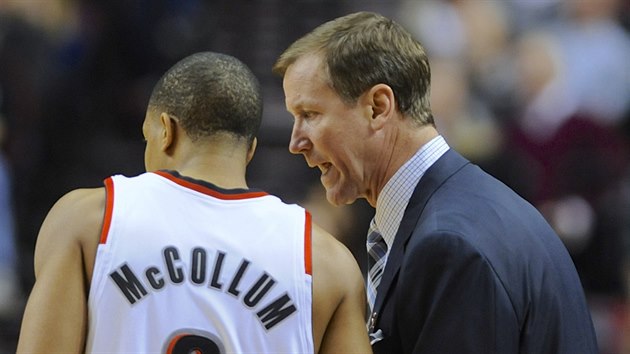 Portlandsk kou Terry Stotts rad C. J. McCollumovi.