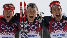 Alexandr Legkov (č. 3) a Maxim Vylegžanin si na ZOH v Soči jedou pro zlatou a stříbrnou medaili v závodu na 50 kilometrů. 