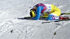 VYČERPANÁ. Ukrajinská běžkyně na lyžích Marina Lisogorová padla vyčerpáním v...
