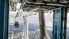 V sobotu byl otevřen druhý úsek nové lanové dráhy z Růžové hory na Sněžku. (22....