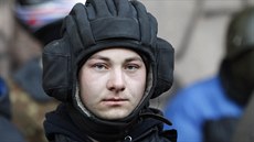 Protestující mladík. Protivládní protesty v Kyjevě. (21. února 2014)