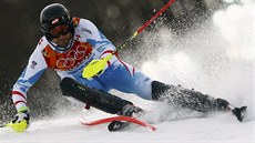 Rakouský lyžař Mario Matt na trati olympijského slalomu.