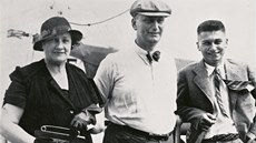 Marie Ba�ová s Janem Antonínem Ba�ou (nevlastním bratrem svého man�ela) a synem.