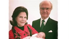 védský král Carl XVI. Gustaf, královna Silvia a jejich druhá vnuka, princezna...