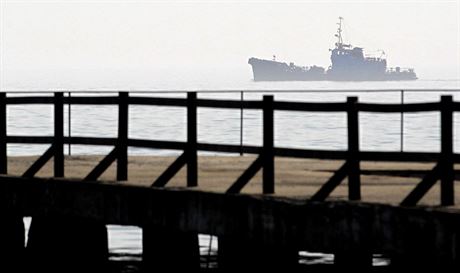 Ruská válená lo nedaleko ukrajinského ernomoského pístavu Ker. (3. bezna...