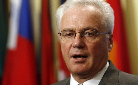 Ruský vyslanec u OSN Vitalij urkin (11. srpna 2008)