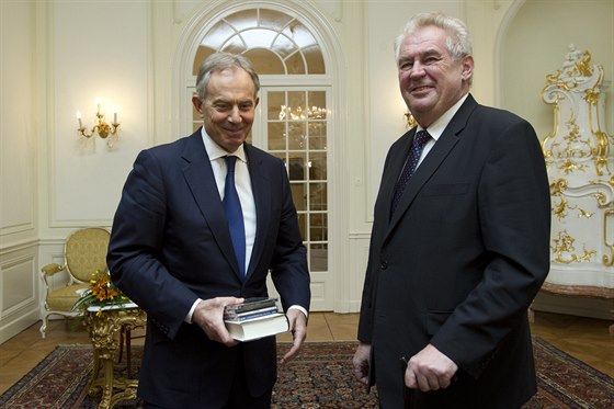 Zeman se setkal v Lánech s Tonym Blairem, eili EU i Ukrajinu (8. bezna)