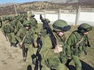 Jednotka ruských voják v Perevalném nedaleko hlavního msta Krymu Simferopolu...