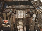 Pilotní kabina sériového letounu Concorde.