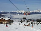 VÝHLED NA DACHSTEIN. Z horní stanice lanové dráhy nad Flachau se otevírá výhled...