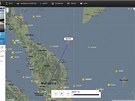 Záznam trasy letu MH370 spolenosti Malaysia Airlines. Dv hodiny poté, co...