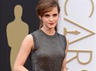 Hereka Emma Watsonová v uhlov erných atech od návrháky Very Wang