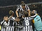 Fotbalisté Juventusu Turín slaví gól.