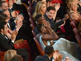 Lupita Nyong'o práv uslyela svoje jméno jako vítzka enské vedlejí role (2....