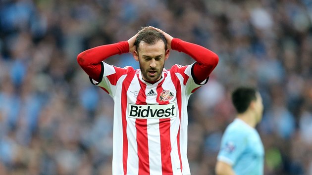 KONEC NADJM. Steven Fletcher ze Sunderlandu lituje, e jeho tm ztratil slibn veden.