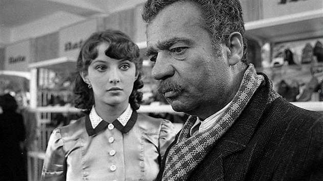 Zlata Adamovsk a Vladimr Menk ve filmu Lsky mezi kapkami det (1979)