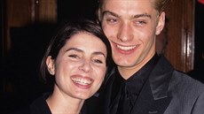 Jude Law se Sadie Frostovou v roce 1995. Vzali se o dva roky pozdji a rozvedli...
