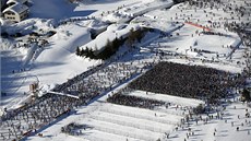 Momentka ze startu závodu dálkových bc na lyích - Engadin skimarathonu ve