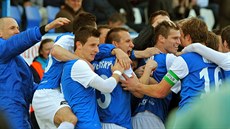 Fotbalisté Táborska se radují z výhry nad Hradcem Králové.
