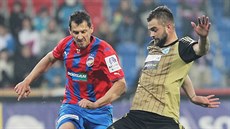 Marián �i�ovský (vlevo) z Plzn� se chystá na Václava Va�í�ka ze Znojma.