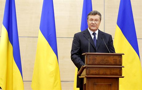Svrený ukrajinský prezident Viktor Janukovy na tiskové konferenci v Rostov...