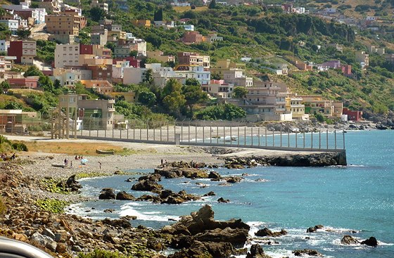 Hranice mezi panlskem a Marokem ve mst Ceuta