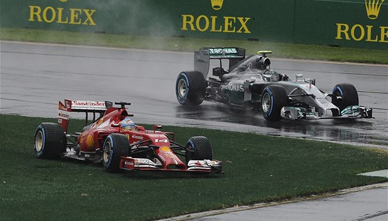 KVALIFIKANÍ PERIPETIE. Nico Rosberg si v Mercedesu jede v australském Albert