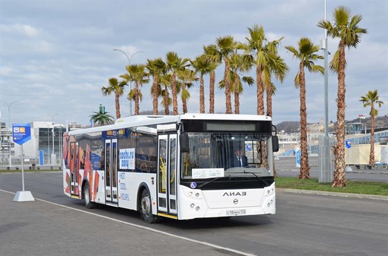 V autobusech hromadné dopravy speciáln pro olympiádu a paralympiádu nechybjí...