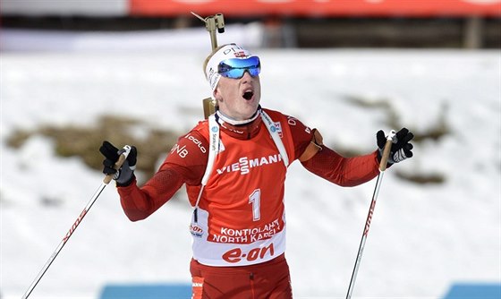 Johannes Bö slaví tetí triumf na SP biatlonist v Kontiolahti.