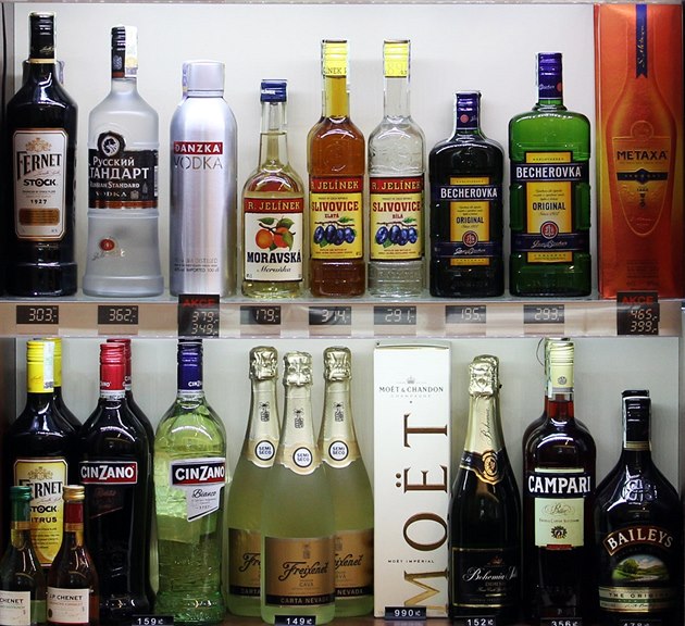 Nabídku alkoholu v kiosku ve Snmovn.