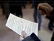 Lid hlasuj v referendu v krymskm Simferopolu (16. bezna 2014).