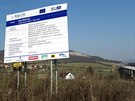 Stavba posledního úseku dálnice D8 u Litochovic kvůli sesuvu stojí.
