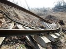 Sesuv také přerušil železniční trať mezi Lovosicemi a Teplicemi v úseku Úpořiny...