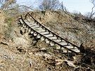 Sesuv také přerušil železniční trať mezi Lovosicemi a Teplicemi v úseku Úpořiny...