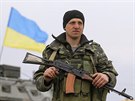 Kyjev se rozhodl zavést vi Rusku vízovou povinnost, uvést ozbrojené síly do...