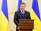 Svrený ukrajinský prezident Viktor Janukovy na tiskové konferenci v Rostov...