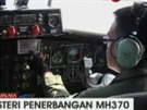 V pátrání po zmizelém letounu malajsijských aerolinek pomáhají lod a letadla...