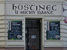 Restaurace U suchý dásn na rohu ulic Trojická a Pod Slovany v Praze. "Bylo...