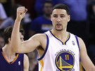 Klay Thompson z Golden State slaví svou úspnou stelu.