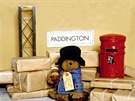 Medvídek Paddington je v Anglii oblíbený podobn, jako v esku Milerv Krteek.