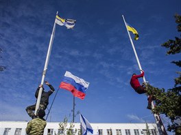 Hlavní táb ukrajinského námonictva v Sevastopolu obsadili Rusové (19. bezna...
