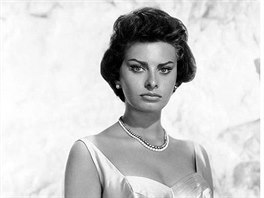 Sophia Lorenová na archivním snímku v televizním seriálu Hvězdy stříbrného...
