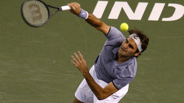 Roger Federer na turnaji v Indian Wells v souboji s Kevinem Andersonem.