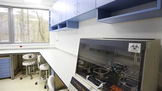 IKEM otevel nov pavilon Centra experimentln medicny Z7 Elipsa (17.3.2014)