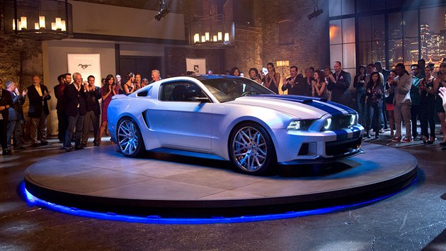 Ford Mustang postaven podle vozu Shelby GT500 hraje ve filmu Need for Speed jednu z hlavnch rol.