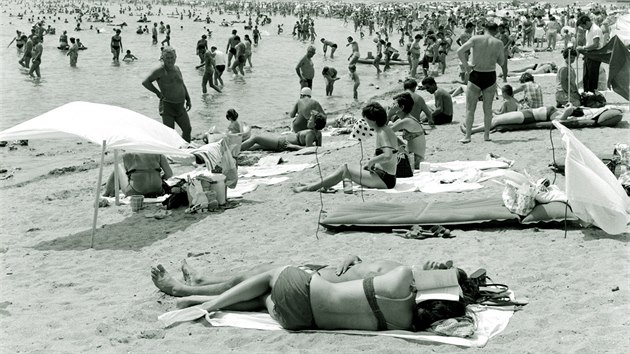 Sladk� Mamaia. Za totality se jezdilo k mo�i tak� do Rumunska.