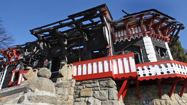 Pro� za�al Libu��n ho�et, zat�m nikdo nev�. (3. b�ezna 2014)